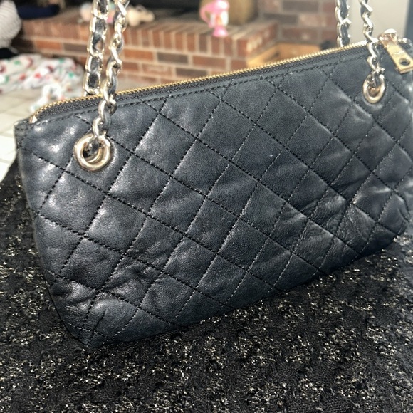 DKNY Quilted Leather Chain Strap Bag - Picture 5 of 8